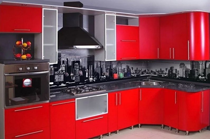 Czerwono-czarna kuchnia w stylu secesyjnym - projektowanie wnętrz