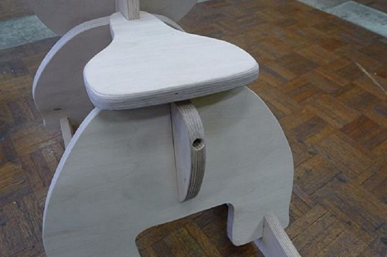 כיסא נדנדה DIY דיקט - כיסא נדנדה לתינוק