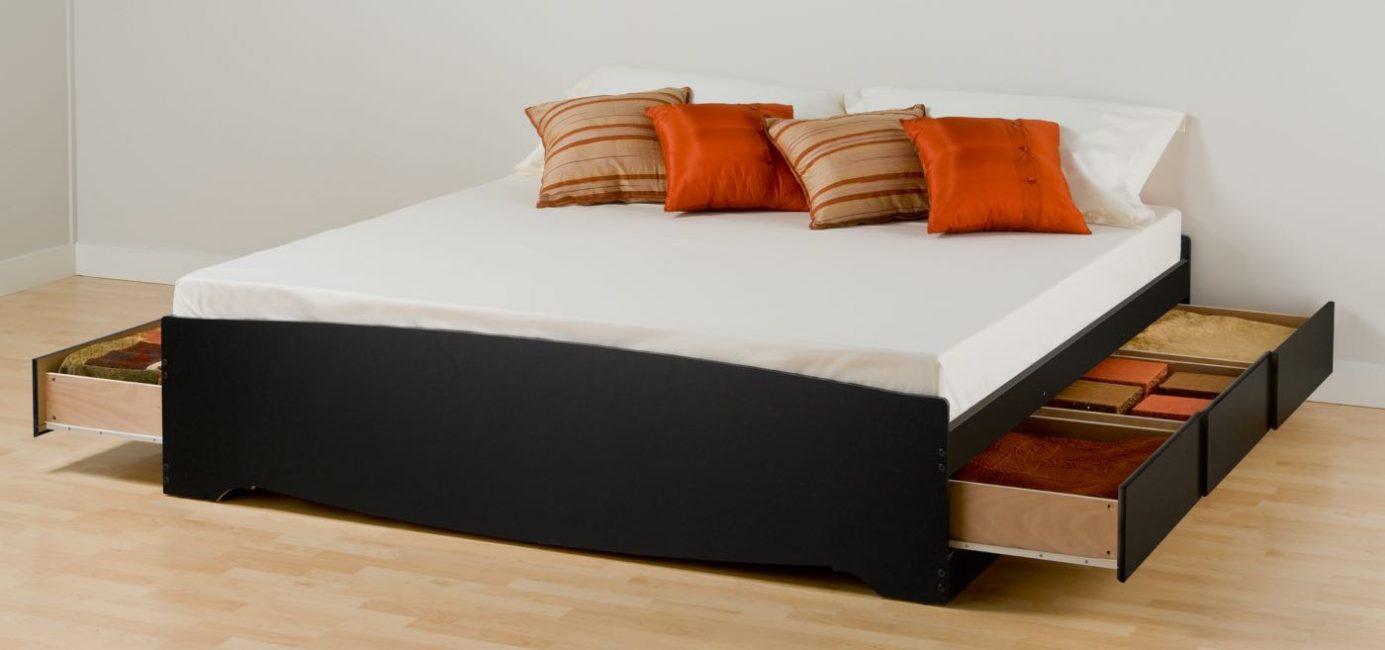 Κρεβάτι βάσης στο διαμέρισμα: 205+ (Φωτογραφία) Ιδέες και προτάσεις για το εσωτερικό (με συρτάρια, με πτυσσόμενο κρεβάτι, σε κόγχη)