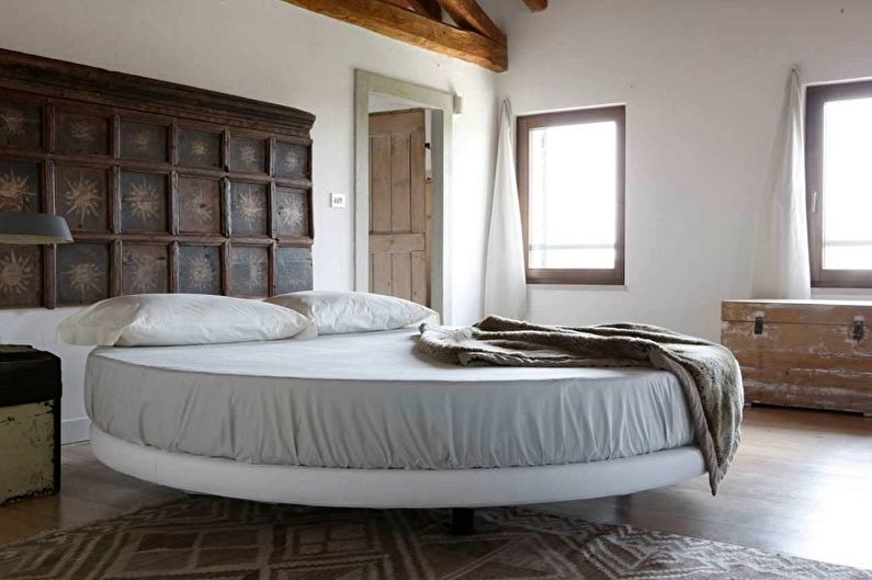 Typer av runde senger på soverommet - flytende seng