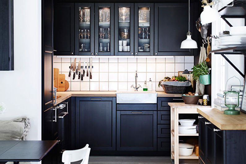 Čierne kuchyne Ikea - interiérový dizajn