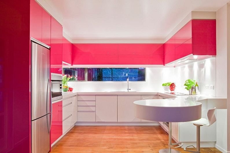 Moderná ružová kuchyňa - interiérový dizajn