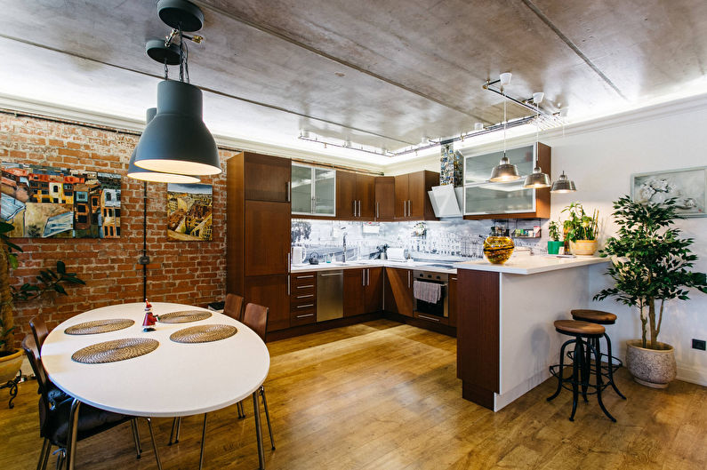Design tavan - bucătărie în stil mansardă