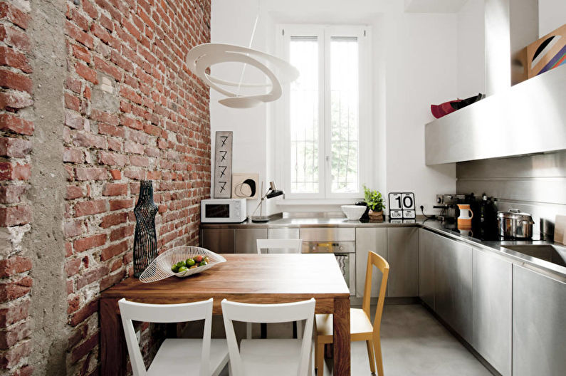Design av ett litet kök (Chrusjtjov) i loftstil - foto