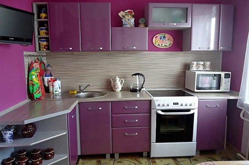 Köksuppsättning för ett litet kök - foto
