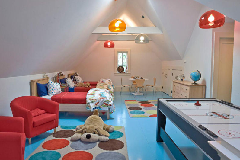 Projekt wnętrza pokoju dziecięcego na poddaszu - zdjęcie