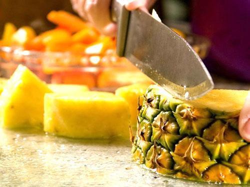 Ananasová dužina má vynikající sadu vitamínů