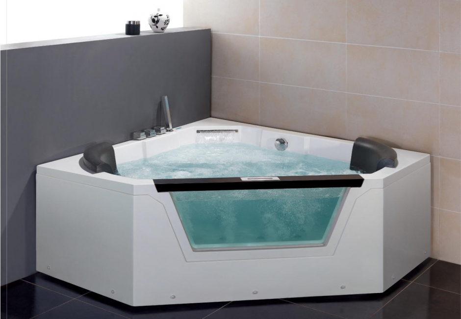 När du väljer ett badkar, bör särskild uppmärksamhet ägnas åt hydromassagesystemet.