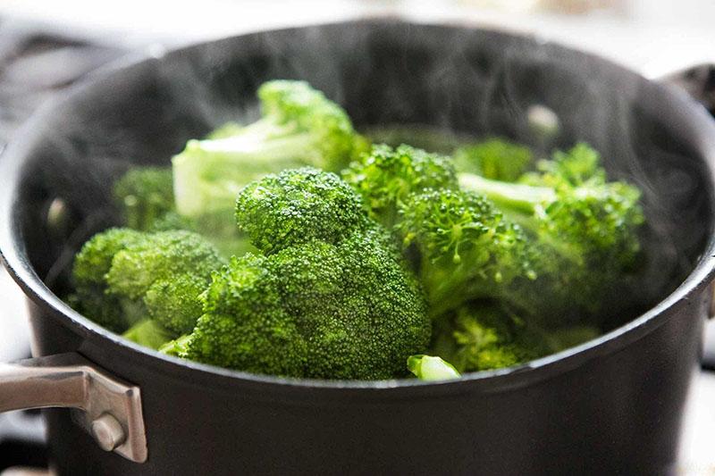 uvařit brokolici