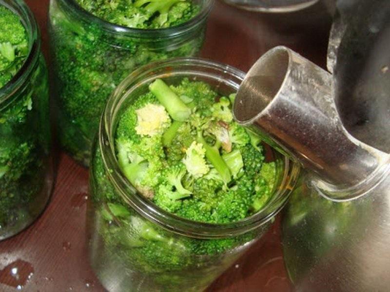 brokolici zalijeme marinádou