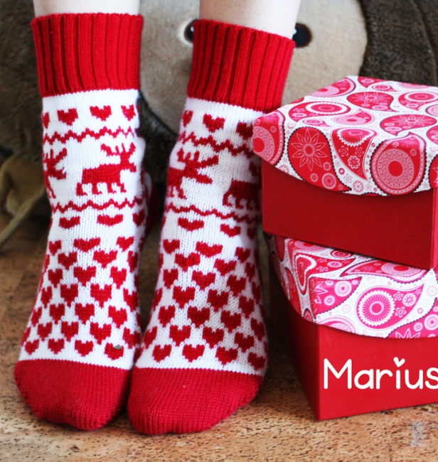 Vianočné ponožky so sobmi - zahrejte svojich blízkych