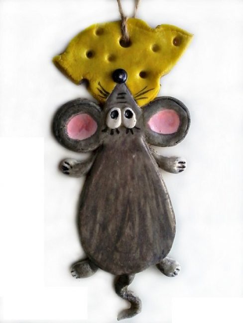 Smördeg kan användas för att göra en symbol för detta år - en råtta.