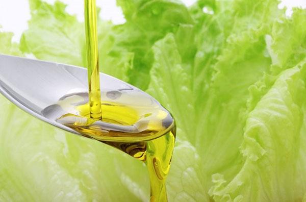 salátový olej v kosmetologii