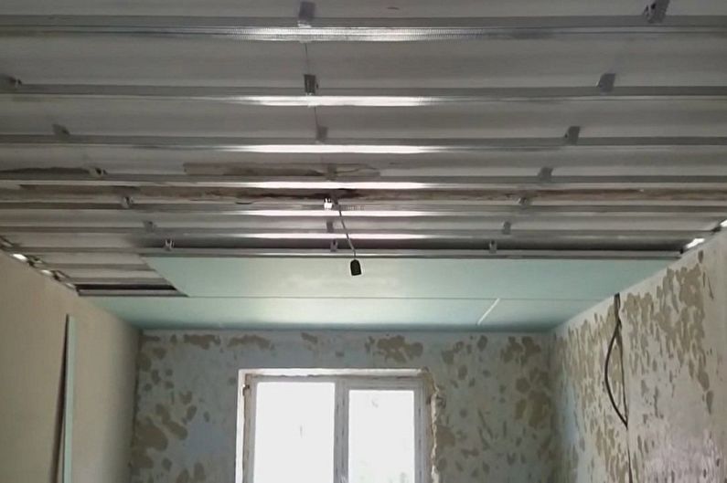 Jednostupňové stropy zo sadrokartónu