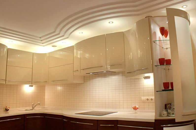 Oświetlenie sufitowe z płyt gipsowo-kartonowych w kuchni