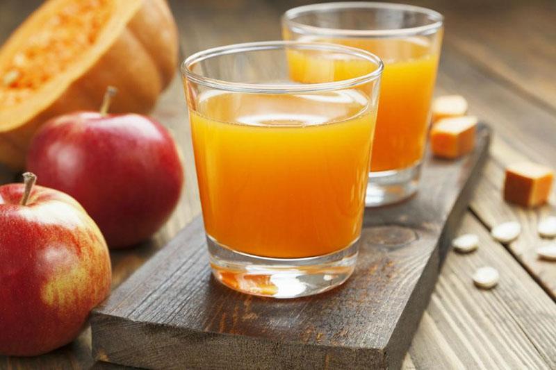 recept na jablečný džus na zimu přes dýňový odšťavňovač