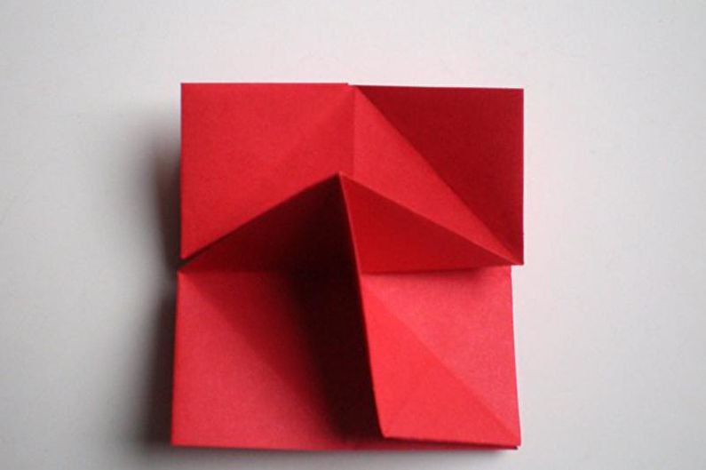 Rosa de bricolaje con técnica de origami