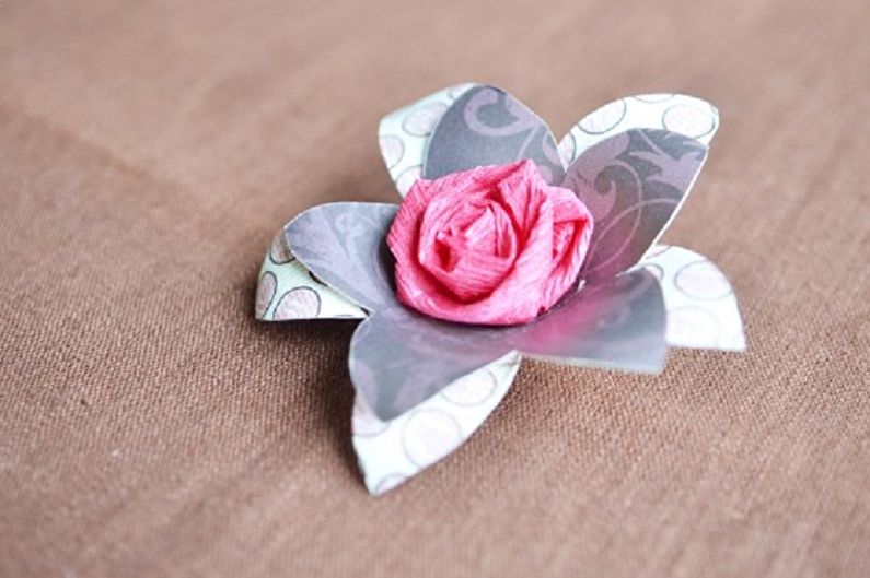 DIY viacúrovňová papierová ruža