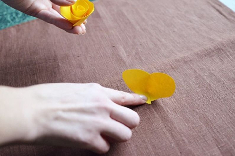 DIY žltá ruža z papiera