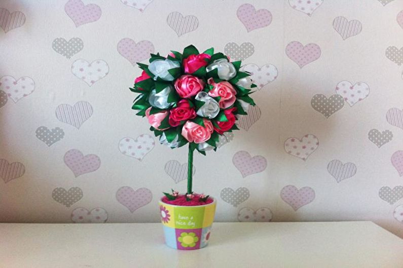 Trandafir de hârtie DIY - Topiar