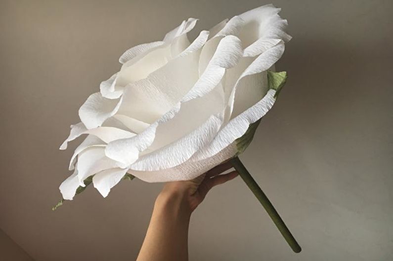 DIY κυματοειδές χαρτί τριαντάφυλλο