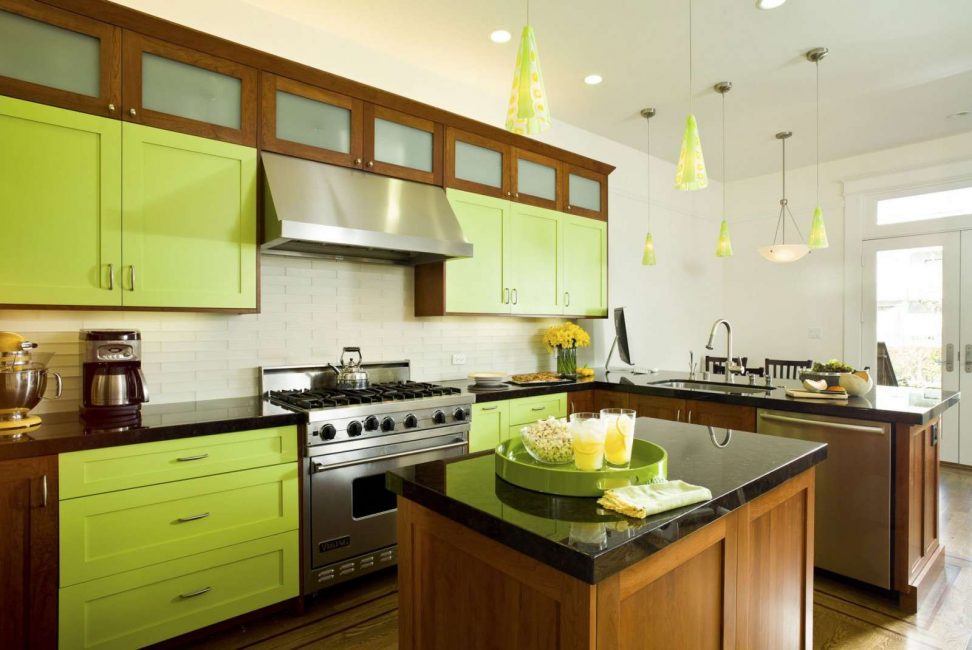 Cozinha em cor verde claro