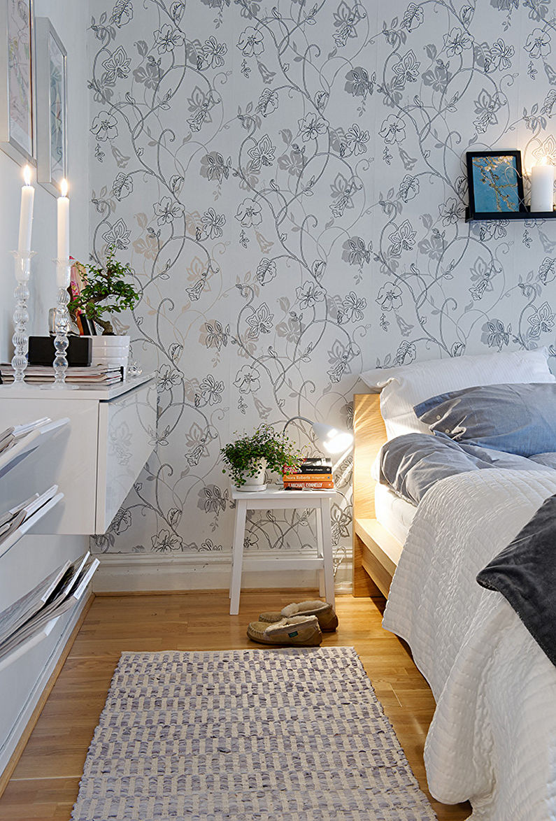 Papel pintado gris en el dormitorio - Foto de diseño de interiores