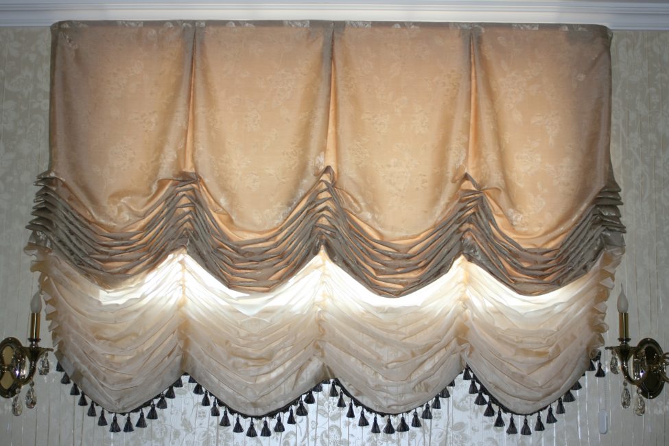 Franske gardiner bestående av flere lerret