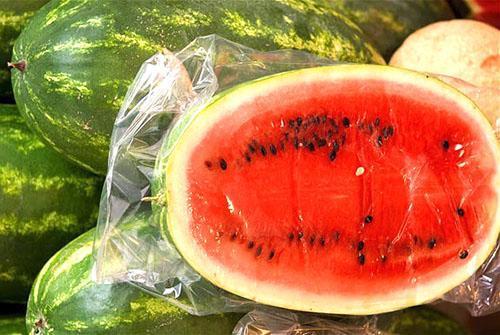 Geschnittene Wassermelonen können nicht gekauft werden