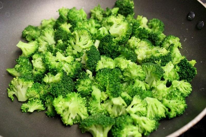 nasekejte brokolici
