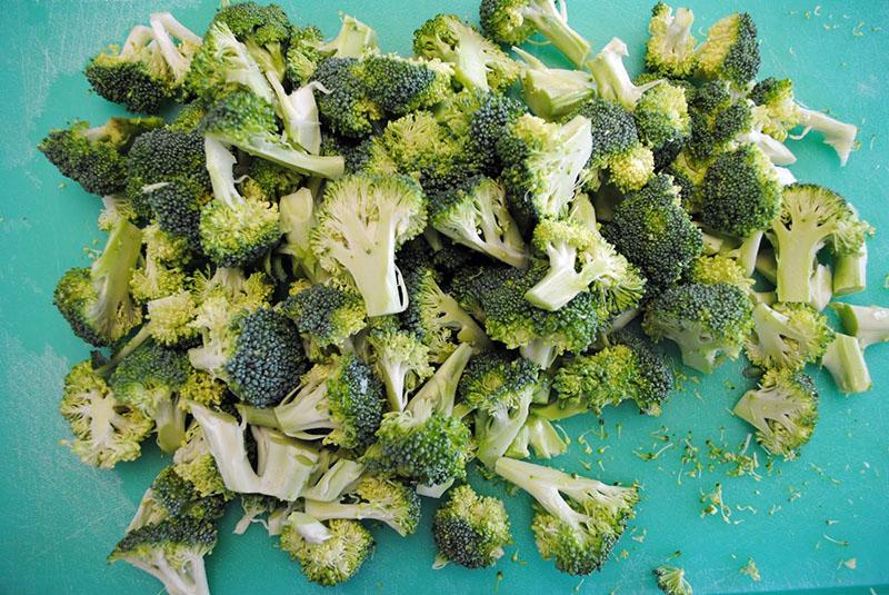 rozdělte květenství brokolice