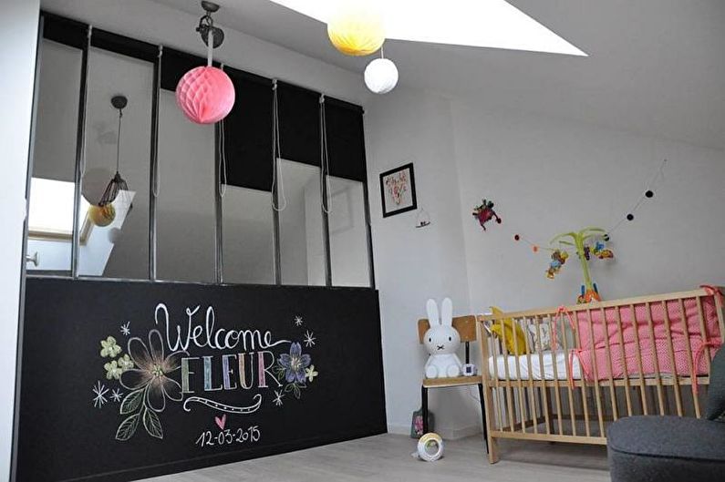 Interiørdesign av et barnerom i loftstil - foto