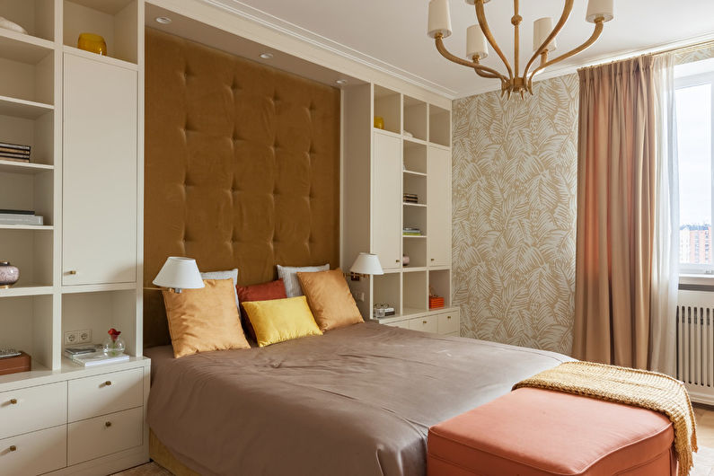 Notranjost neoklasične spalnice - fotografija