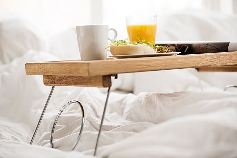 Raňajkové stoly do postele - foto