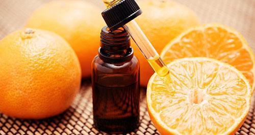 Ätherisches Mandarinenöl wird verwendet, um den Schlaf zu normalisieren.