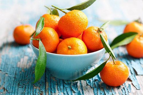 Ein paar Tropfen Mandarinenöl können helfen, Nervosität zu lindern.