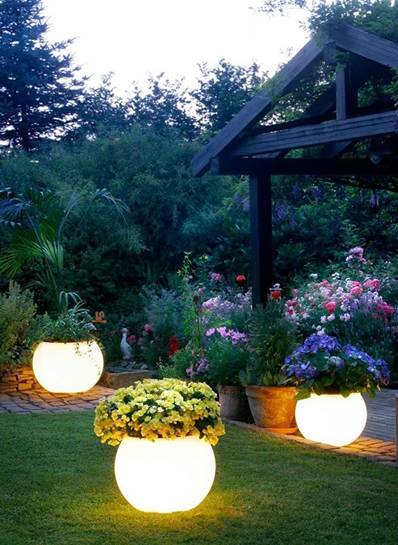 DIY záhradné dekorácie - osvetlenie