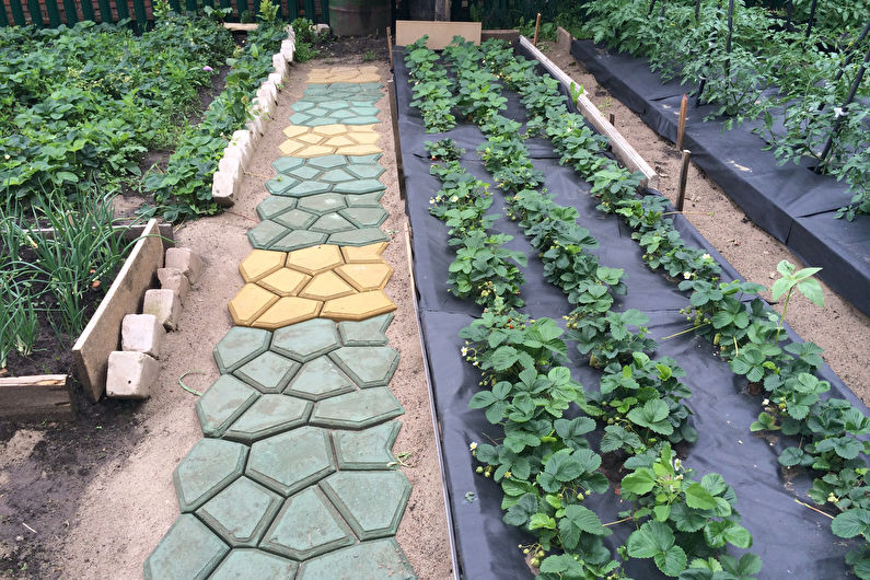 DIY trädgårdsdekorationer - Trädgårdsvägar