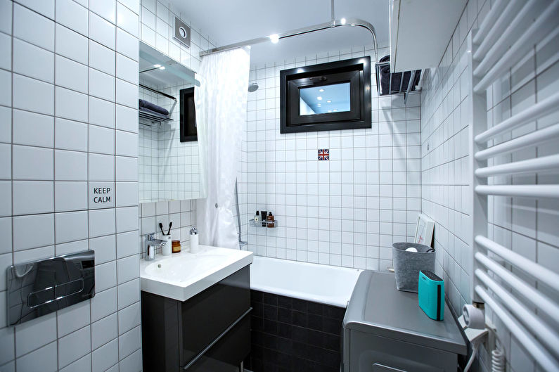 Interiørdesign av et lite bad i moderne stil