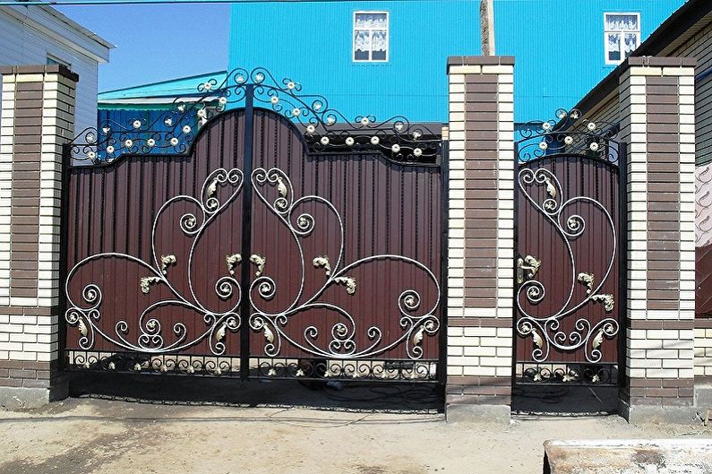 שערים ושערים עשויים קרטון גלי - מהם השערים