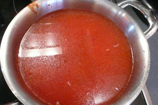 Tomaten dazugeben und aufkochen