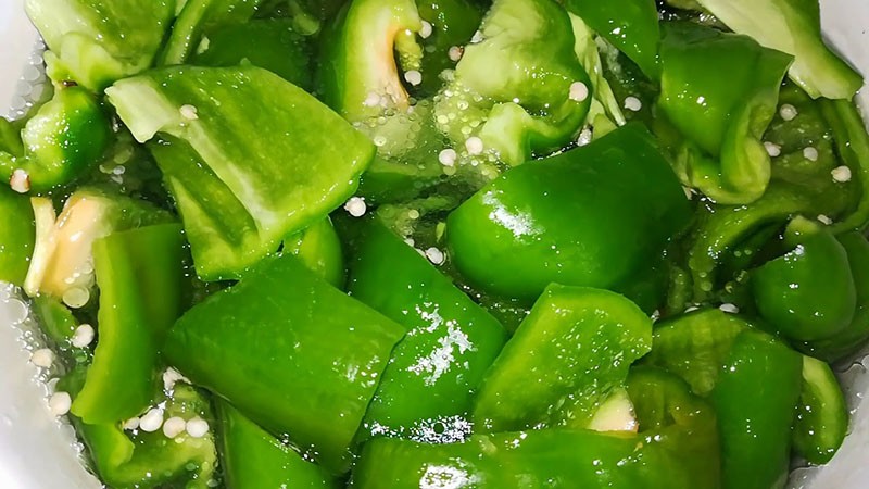 grüne Paprika in der Ernährung von Männern