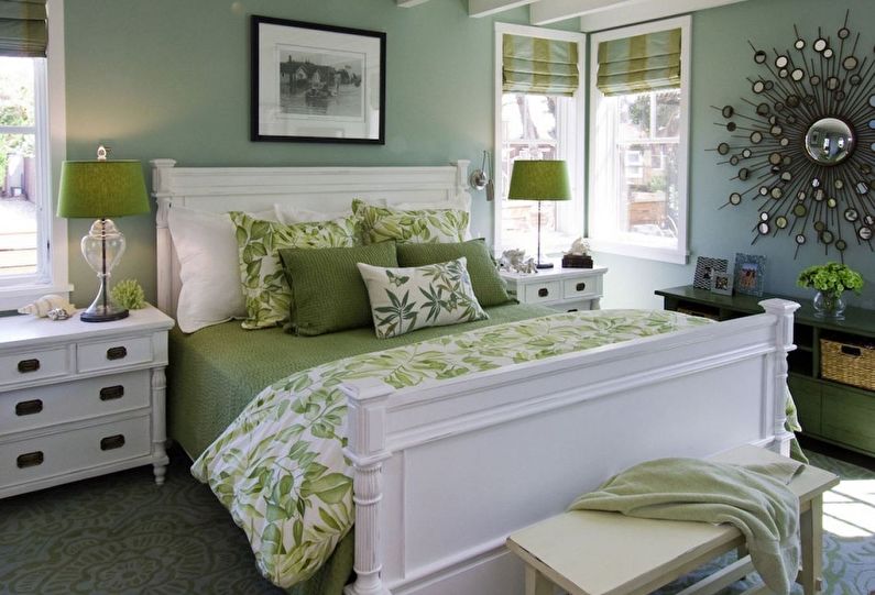 Grön färg i sovrummets inre - foto