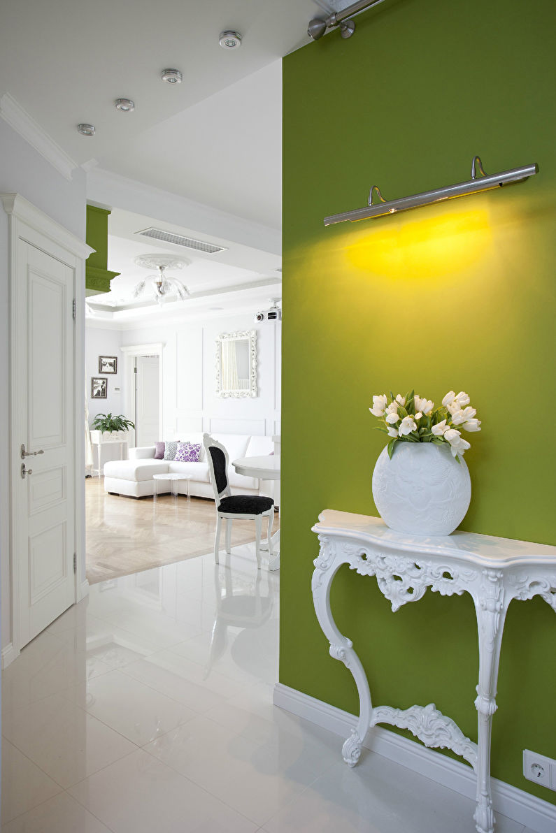 Zelená farba v interiéri chodby, chodby - foto