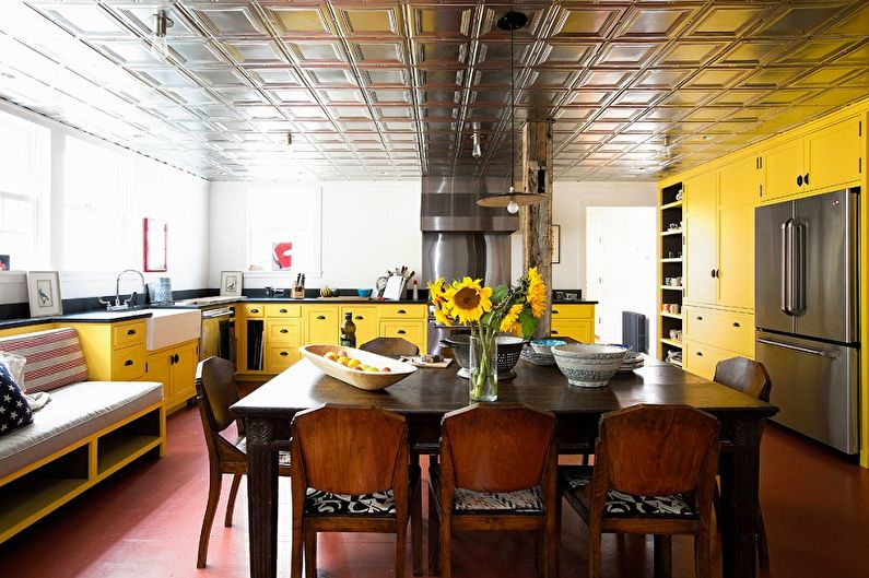 Design de cozinha amarelo - acabamento de teto
